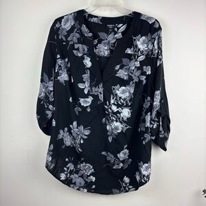 Torrid Black and Gray Floral Harper woven top. size 1X